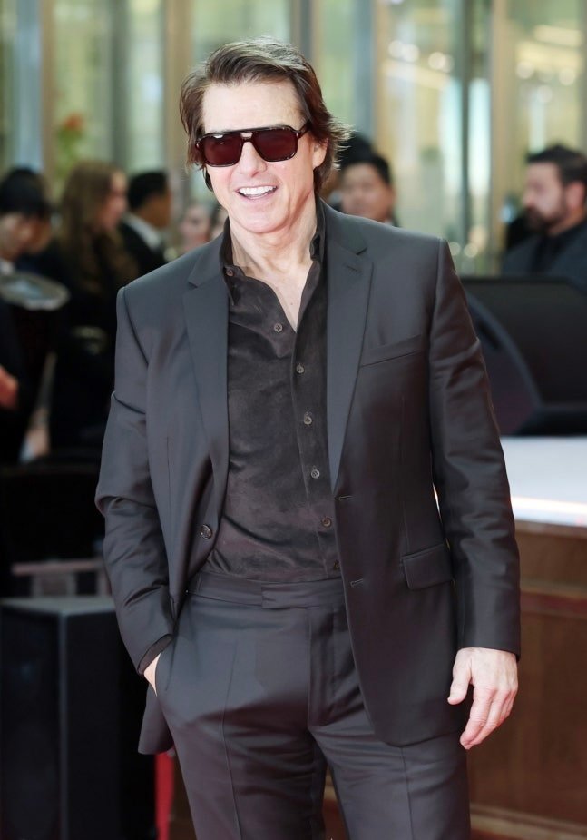 “Tom Uncle” Is Back! Tom Cruise Visits Korea for the 13th Time for His New Thriller Digger
